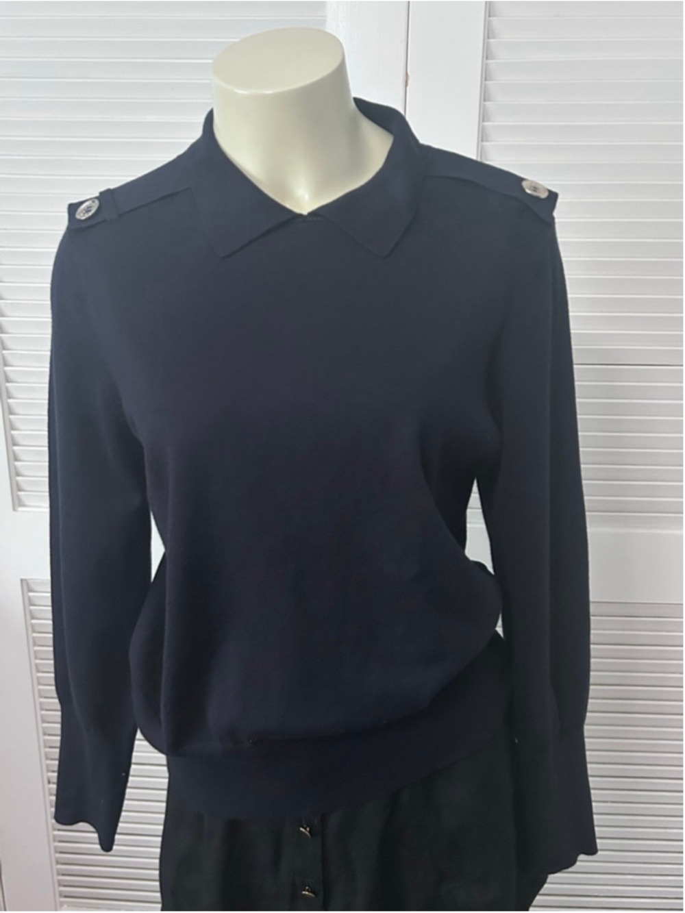 Tommy Hilfiger Navy Crew Neck Sweater Gold Button Shoulder Size L